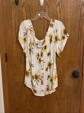 Maurices Cream Sunflower Button-Front Women’s Top - off the shoulder